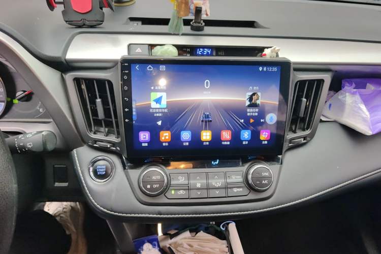 Used Toyota RAV4 2016 2.0L CVT Two-Wheel Drive Fashion Edition China V Standard Audio And AC Panel