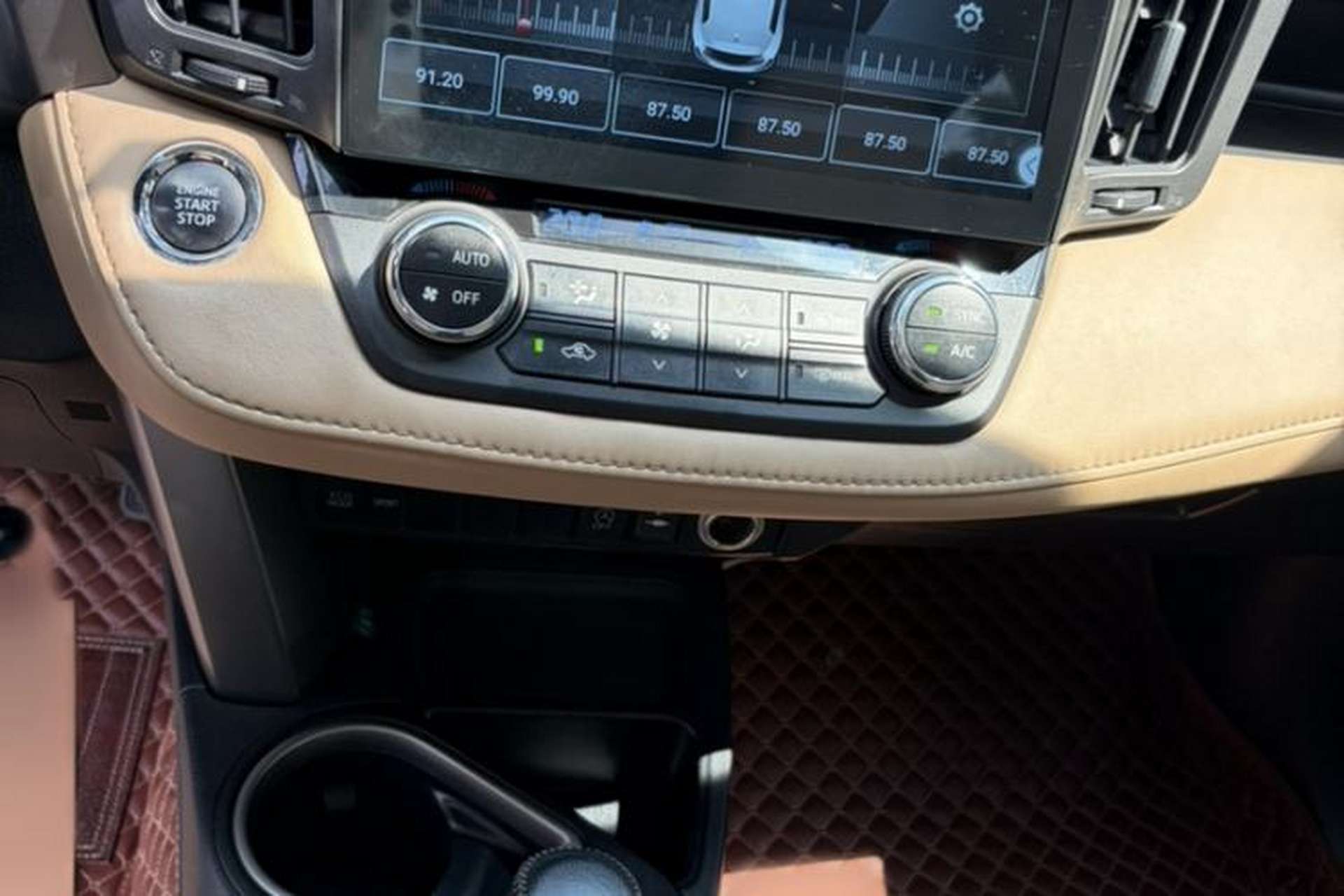 Used Toyota RAV4 2016 2.0L CVT Two-Wheel Drive Fashion Edition China V Standard Audio And AC Panel