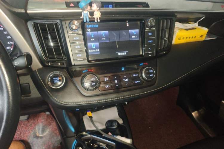 Used Toyota RAV4 2016 2.0L CVT 4x4 New Edition China V Standard Audio And AC Panel