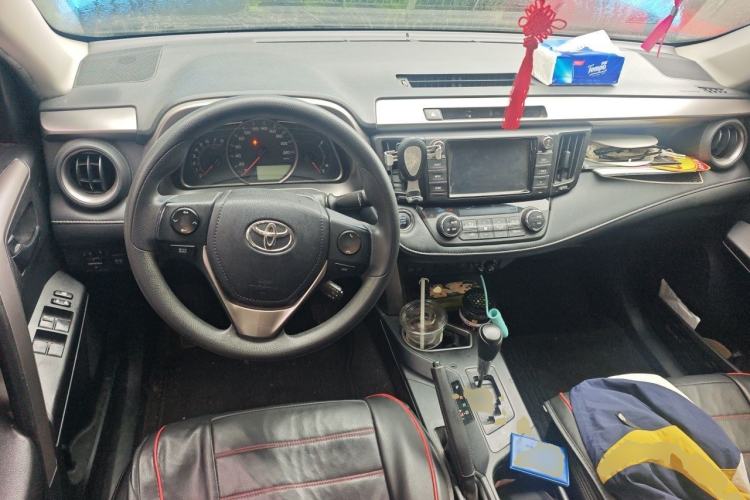 Used Toyota RAV4 2016 2.0L CVT Two-Wheel Drive Fashion Edition China V Standard Center Console