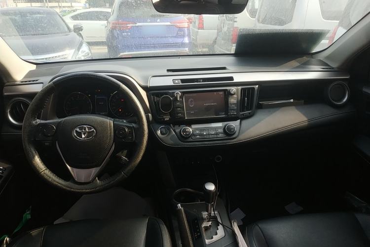 Used Toyota RAV4 2016 2.0L CVT 4x4 New Edition China V Standard Center Console
