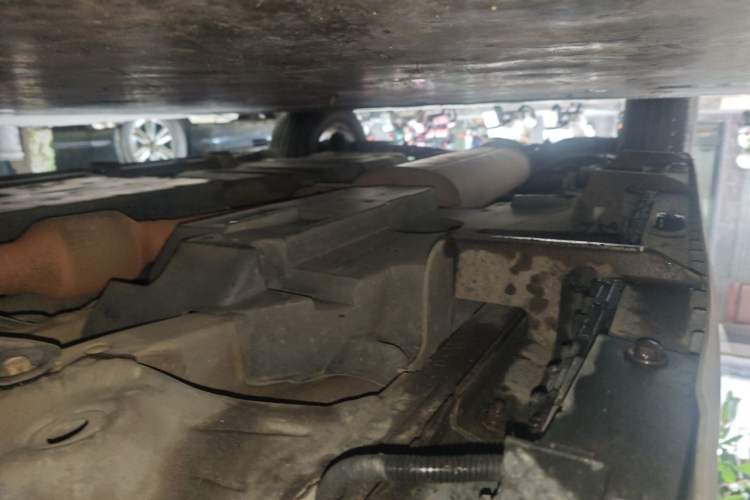 Used Toyota RAV4 2016 2.0L CVT 4x4 New Edition China V Standard Chassis Front Right