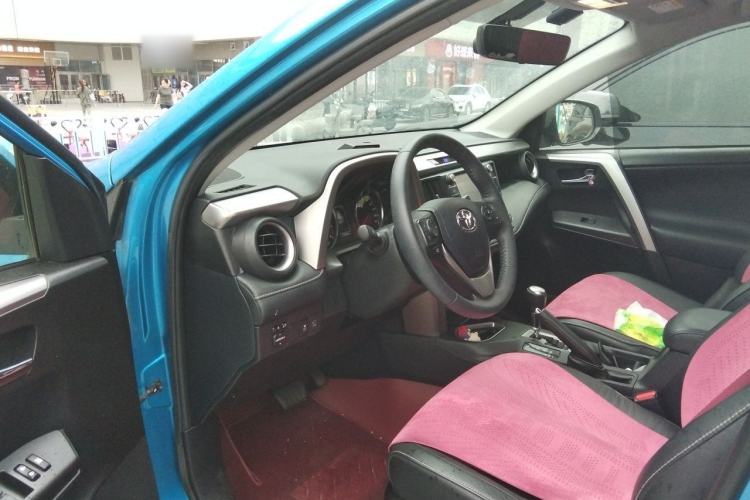 Used Toyota RAV4 2016 2.0L CVT 4x4 New Edition China V Standard Driver Seat
