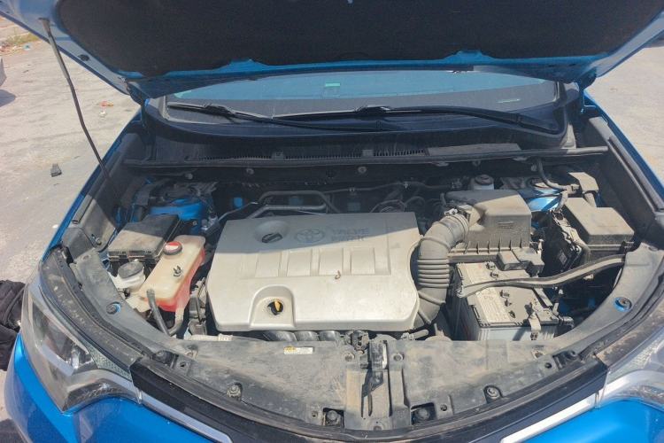 Used Toyota RAV4 2016 2.0L CVT Two-Wheel Drive Comfort Edition China V Standard Engine Bay