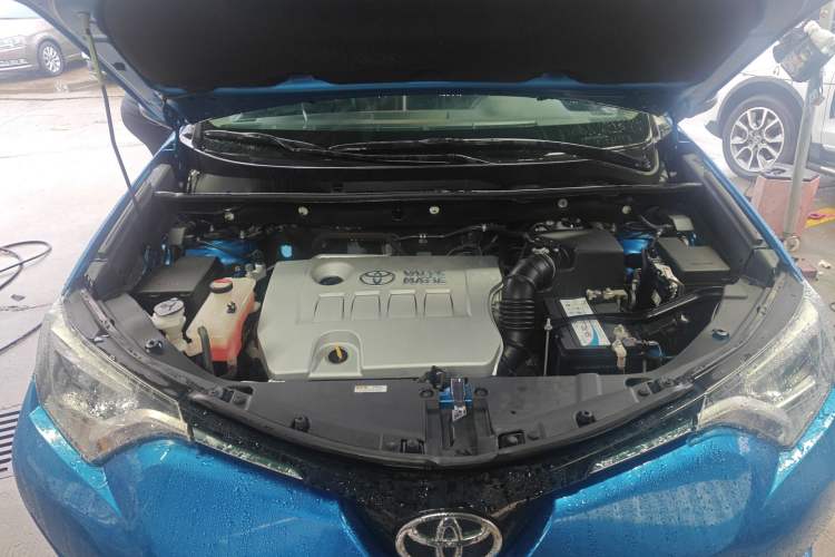 Used Toyota RAV4 2016 2.0L CVT Two-Wheel Drive Smart Edition China V Standard Engine Bay