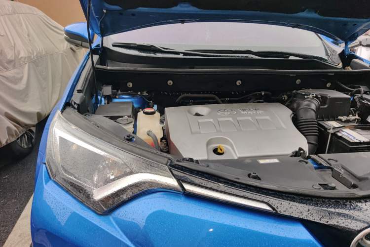 Used Toyota RAV4 2016 2.0L CVT Two-Wheel Drive Fashion Edition China V Standard Engine Bay Right