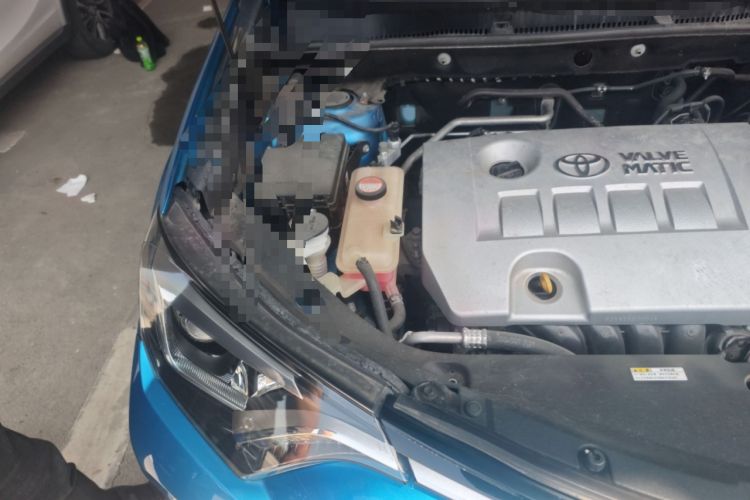 Used Toyota RAV4 2016 2.0L CVT Two-Wheel Drive Smart Edition China V Standard Engine Bay Right