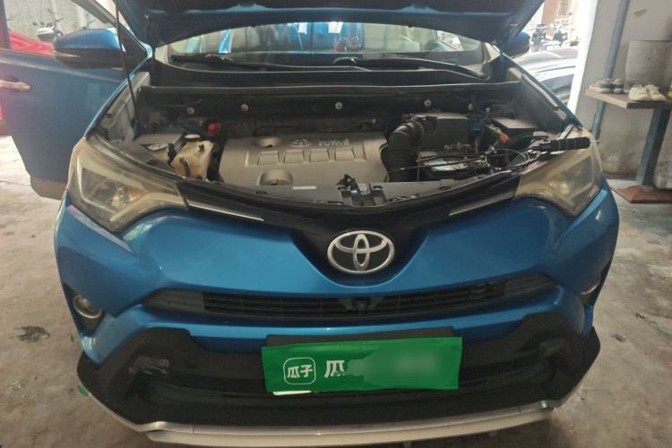 Used Toyota RAV4 2016 2.0L CVT 4x4 New Edition China V Standard Engine Bay