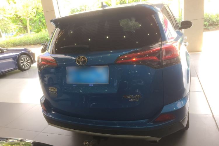 Used Toyota RAV4 2016 2.5L Automatic 4x4 Elite Edition Exterior 4
