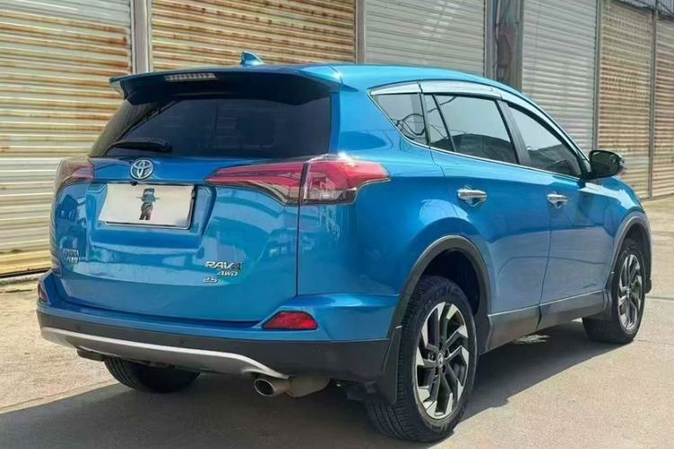 Used Toyota RAV4 2016 2.5L Automatic 4x4 Elite Edition Exterior 5