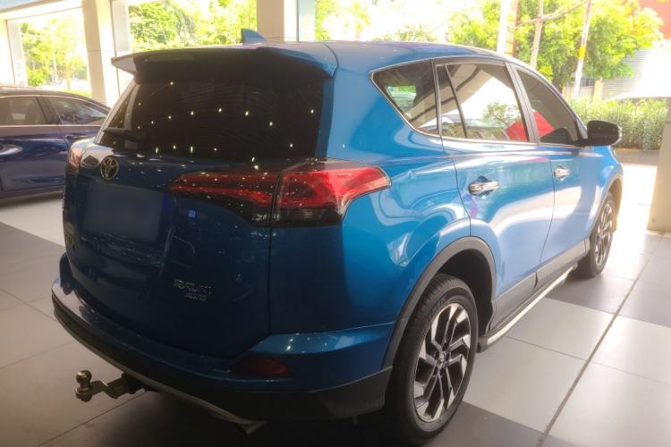 Used Toyota RAV4 2016 2.5L Automatic 4x4 Elite Edition Exterior 5