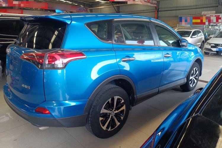 Used Toyota RAV4 2016 2.0L CVT Two-Wheel Drive Fashion Edition China V Standard Exterior 5