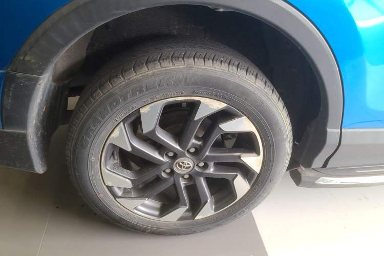 Used Toyota RAV4 2016 2.5L Automatic 4x4 Elite Edition Exterior 8