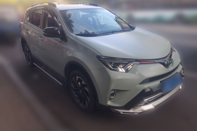 Used Toyota RAV4 2016 2.5L Automatic 4x4 Elite Edition Front Right 45 Deg