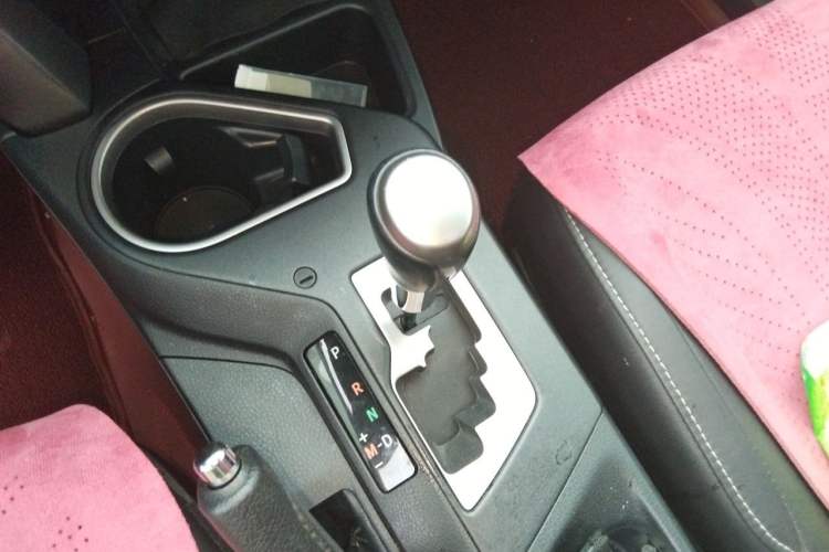 Used Toyota RAV4 2016 2.0L CVT 4x4 New Edition China V Standard Gear Lever