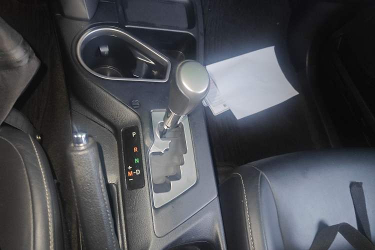 Used Toyota RAV4 2016 2.0L CVT Two-Wheel Drive Smart Edition China V Standard Gear Lever