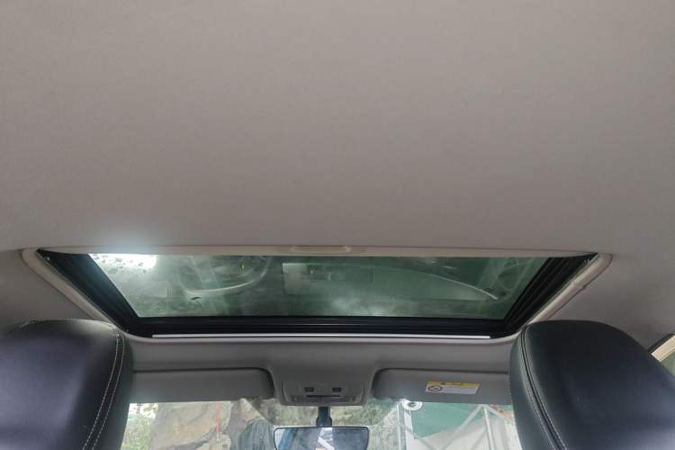 Used Toyota RAV4 2016 2.0L CVT Two-Wheel Drive Smart Edition China V Standard Headliner