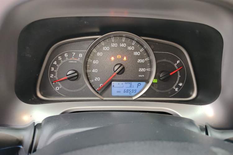 Used Toyota RAV4 2016 2.0L CVT Two-Wheel Drive Fashion Edition China V Standard Instrument Cluster