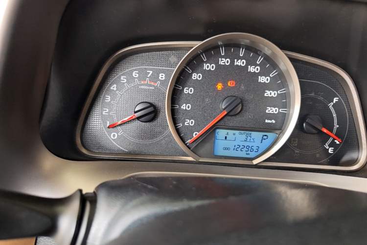 Used Toyota RAV4 2016 2.0L CVT Two-Wheel Drive Urban Edition China V Standard Instrument Cluster
