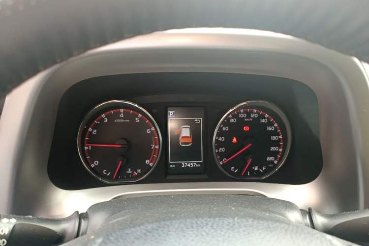 Used Toyota RAV4 2016 2.0L CVT Two-Wheel Drive Smart Edition China V Standard Instrument Cluster