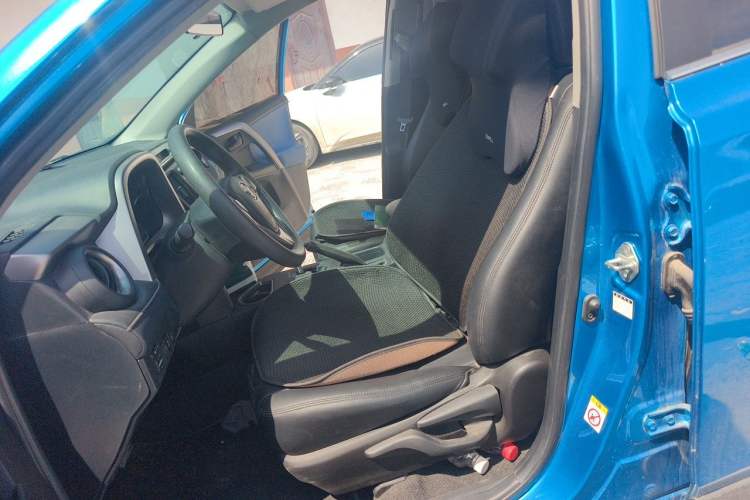 Used Toyota RAV4 2016 2.0L CVT Two-Wheel Drive Comfort Edition China V Standard Left Front Seat