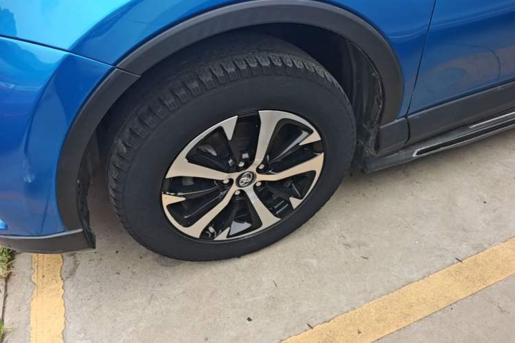 Used Toyota RAV4 2016 2.0L CVT Two-Wheel Drive Fashion Edition China V Standard Left Front Wheel Hub