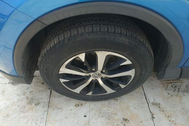 Used Toyota RAV4 2016 2.0L CVT 4x4 New Edition China V Standard Left Front Wheel Hub