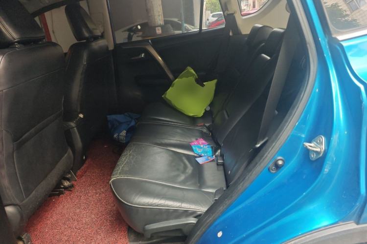 Used Toyota RAV4 2016 2.0L CVT 4x4 New Edition China V Standard Left Rear Seat