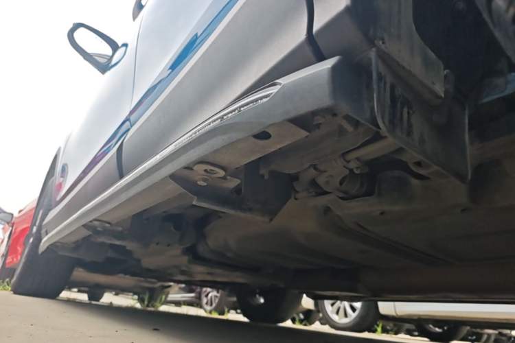 Used Toyota RAV4 2016 2.0L CVT Two-Wheel Drive Fashion Edition China V Standard Left Side Sill