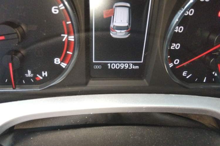 Used Toyota RAV4 2016 2.0L CVT 4x4 New Edition China V Standard Odometer Close Up