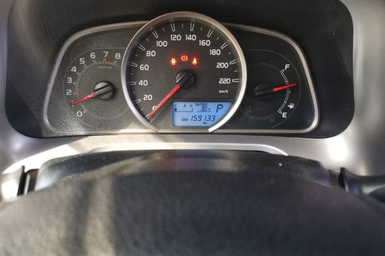 Used Toyota RAV4 2016 2.0L CVT Two-Wheel Drive Fashion Edition China V Standard Odometer Close Up