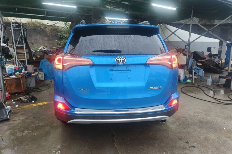Used Toyota RAV4 2016 2.0L CVT Two-Wheel Drive Smart Edition China V Standard Rear