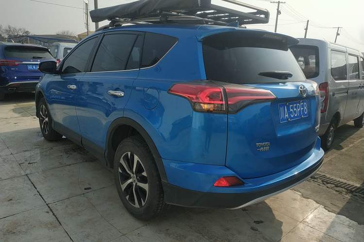 Used Toyota RAV4 2016 2.0L CVT 4x4 New Edition China V Standard Rear Left 45 Deg