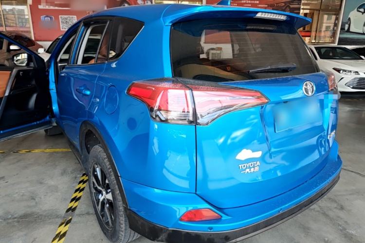 Used Toyota RAV4 2016 2.0L CVT Two-Wheel Drive Urban Edition China V Standard Rear Left 45 Deg