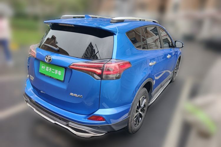 Used Toyota RAV4 2016 2.0L CVT Two-Wheel Drive Fashion Edition China V Standard Rear Right 45 Deg