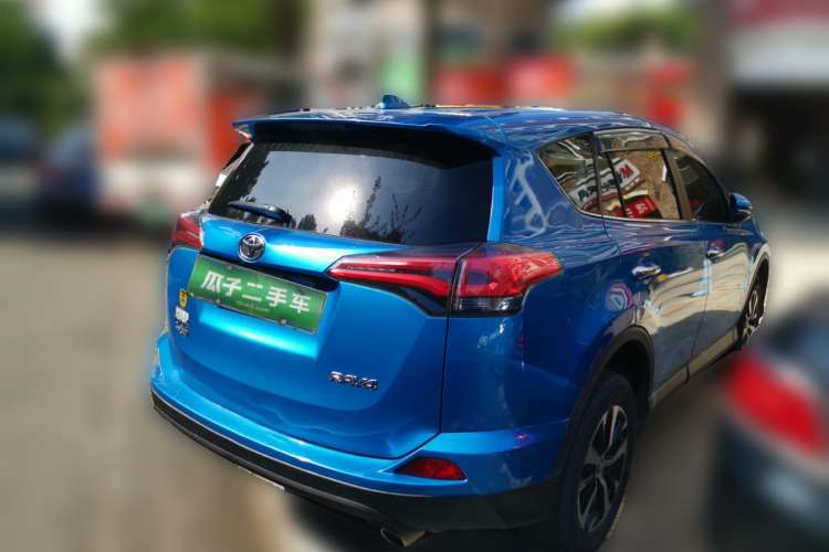 Used Toyota RAV4 2016 2.0L CVT Two-Wheel Drive Fashion Edition China V Standard Rear Right 45 Deg