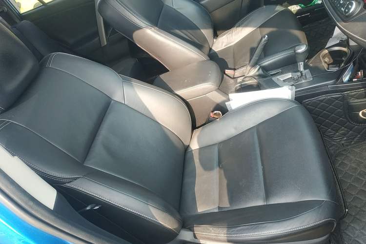 Used Toyota RAV4 2016 2.0L CVT 4x4 New Edition China V Standard Right Front Seat