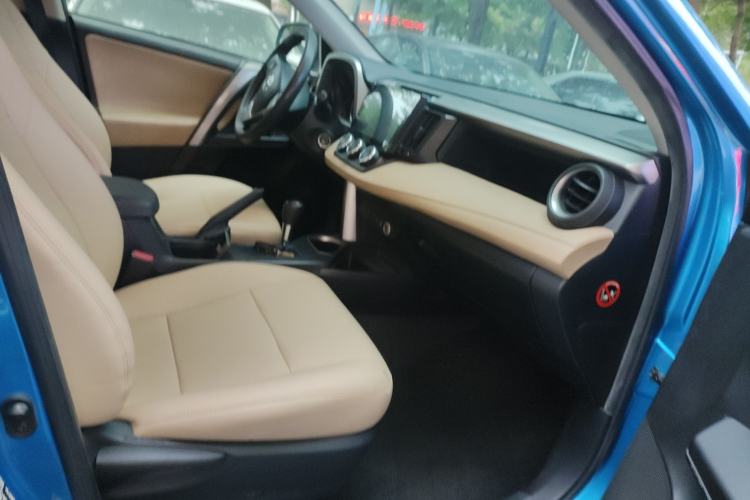 Used Toyota RAV4 2016 2.0L CVT Two-Wheel Drive Urban Edition China V Standard Right Front Seat