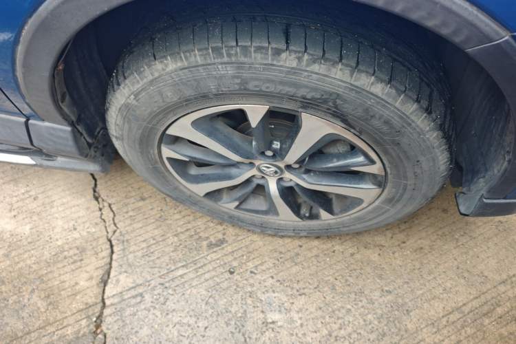 Used Toyota RAV4 2016 2.0L CVT Two-Wheel Drive Fashion Edition China V Standard Right Front Wheel Hub