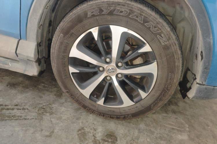 Used Toyota RAV4 2016 2.0L CVT 4x4 New Edition China V Standard Right Front Wheel Hub