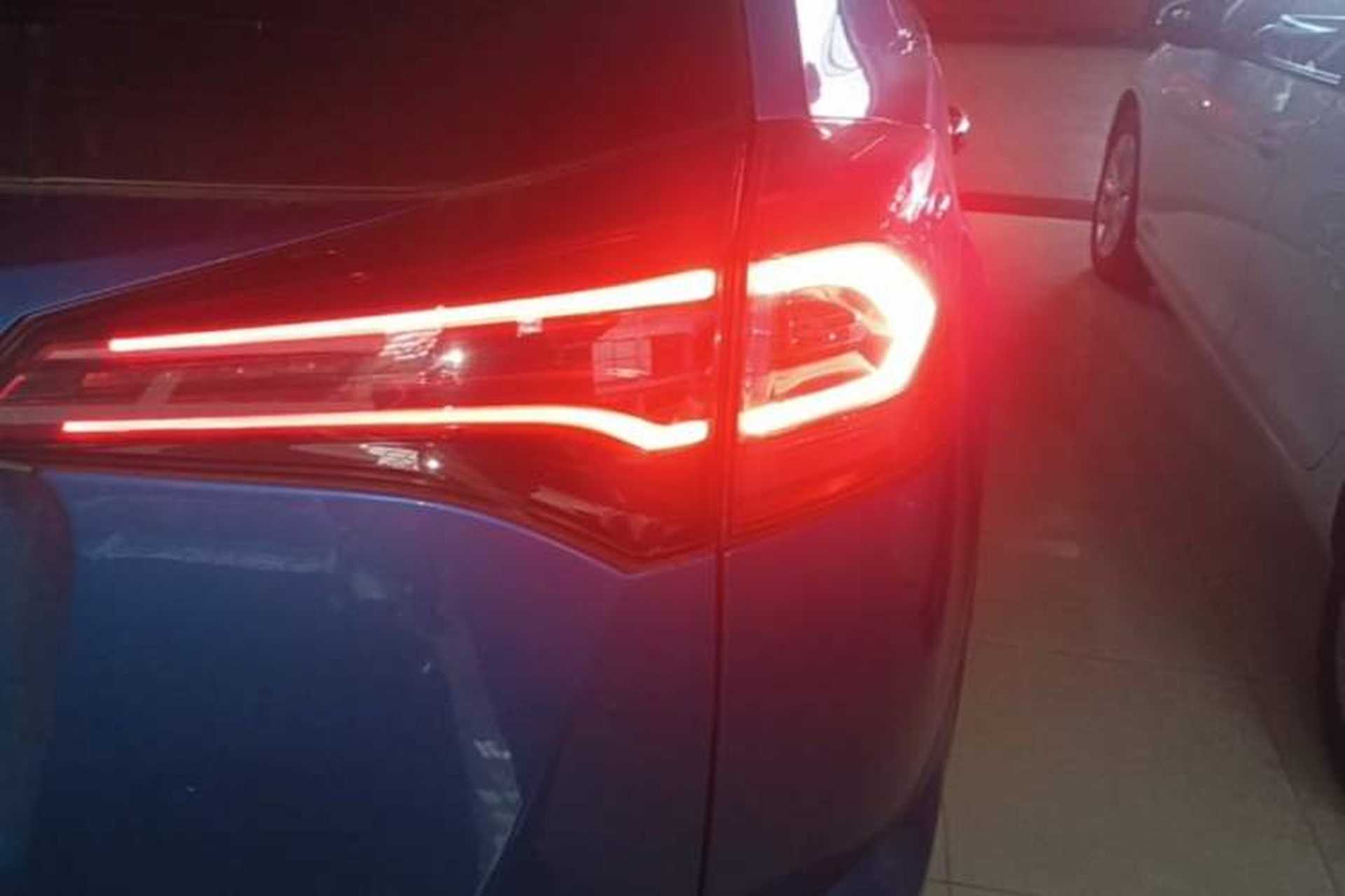 Used Toyota RAV4 2016 2.0L CVT Two-Wheel Drive Fashion Edition China V Standard Right Rear Taillight