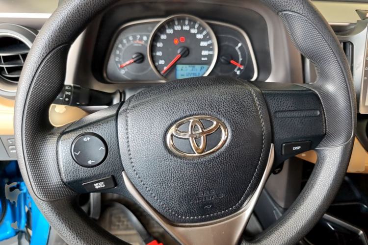 Used Toyota RAV4 2016 2.0L CVT Two-Wheel Drive Urban Edition China V Standard Steering Wheel