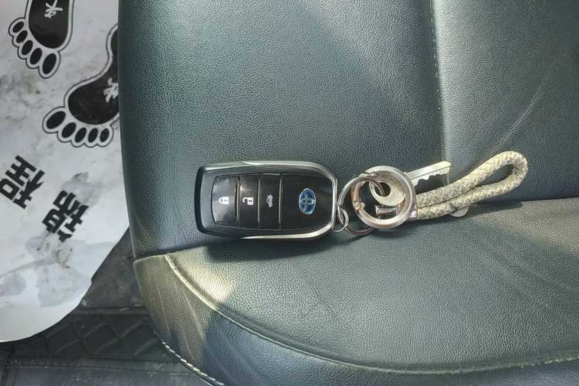 Used Toyota RAV4 2016 2.0L CVT 4x4 New Edition China V Standard Vehicle Key
