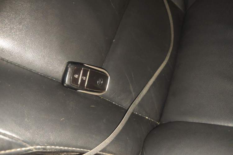 Used Toyota RAV4 2016 2.0L CVT 4x4 New Edition China V Standard Vehicle Key