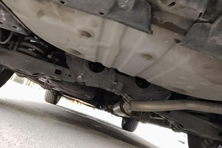 Used Toyota RAV4 2016 2.0L CVT Two-Wheel Drive Fashion Edition China V Standard Chassis Rear