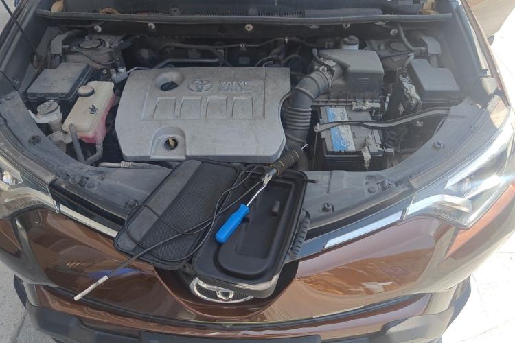 Used Toyota RAV4 2016 2.0L CVT Two-Wheel Drive Smart Edition China V Standard Engine Bay