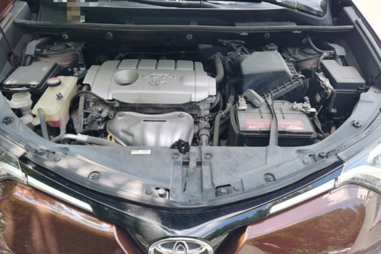 Used Toyota RAV4 2016 2.5L Automatic 4x4 Elite Edition Engine Bay