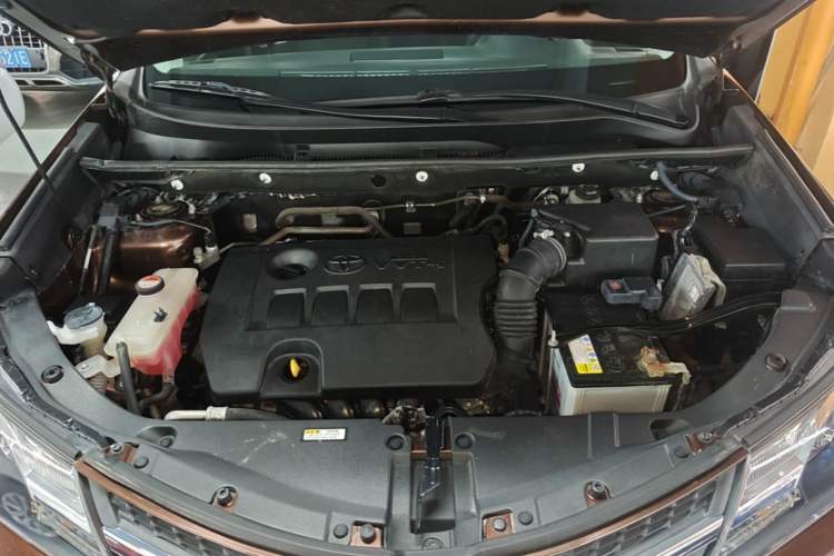 Used Toyota RAV4 2016 2.0L CVT Two-Wheel Drive Urban Edition China V Standard Engine Bay
