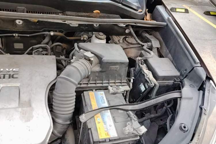 Used Toyota RAV4 2016 2.0L CVT Two-Wheel Drive Fashion Edition China V Standard Engine Bay Left