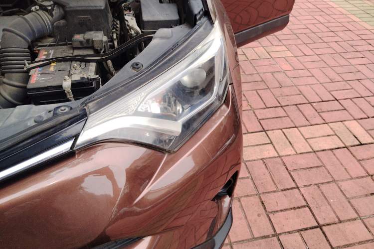 Used Toyota RAV4 2016 2.0L CVT Two-Wheel Drive Fashion Edition China V Standard Engine Bay Left